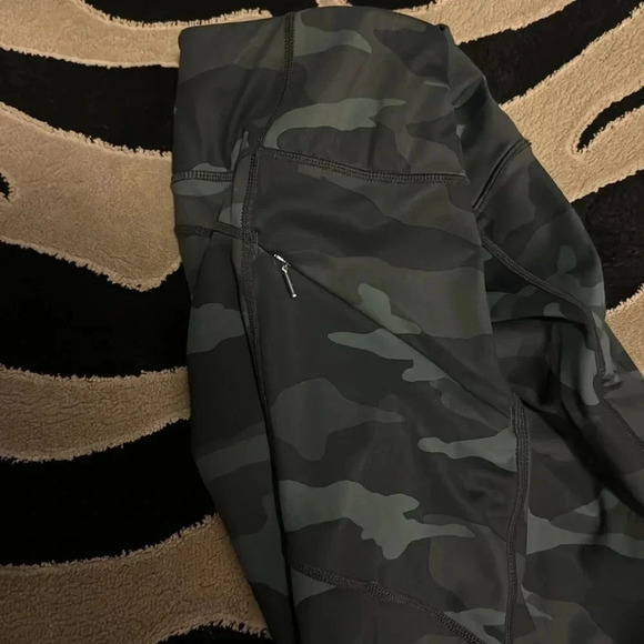 Athleta Contender Leggings - Picture 4 of 9